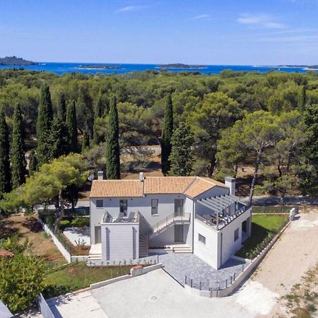 Villa Pinia Fažana Exterior foto